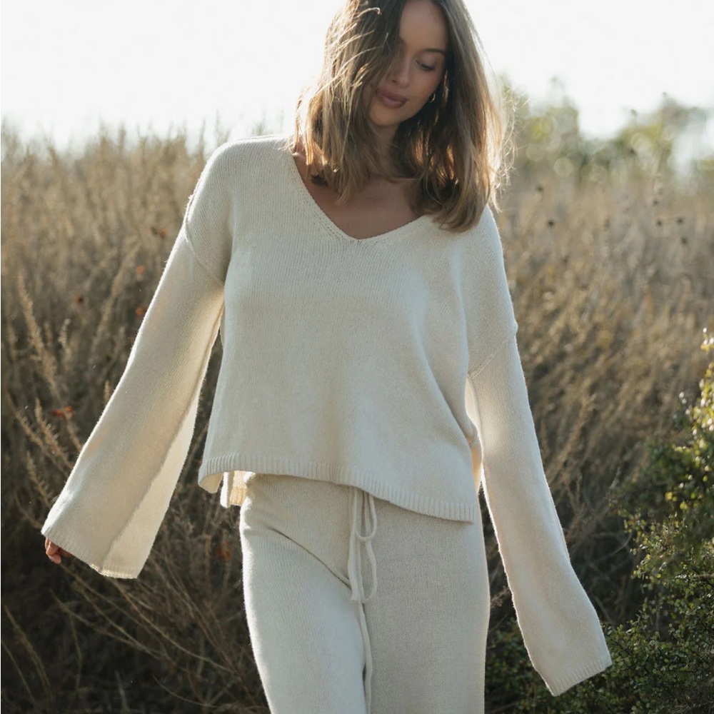Cozy V-Neck Knit Sweater in Cream